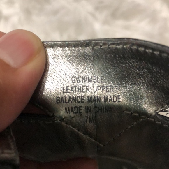 Guess Women’s Heels Zip Up - Picture 9 of 9